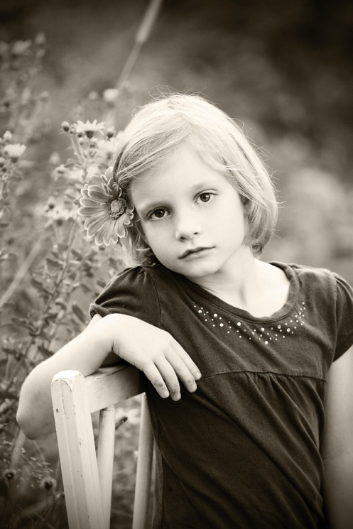 childrens photography in black and white